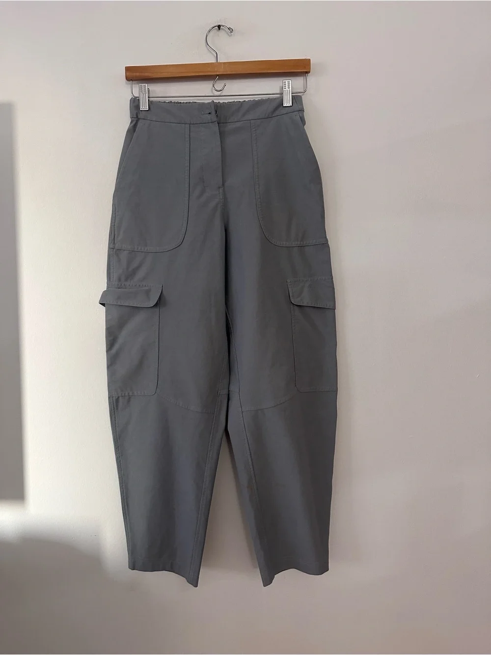 Lululemon Light Utilitech Cargo Pocket High-Rise Pant - blueish grey size 25 EUC